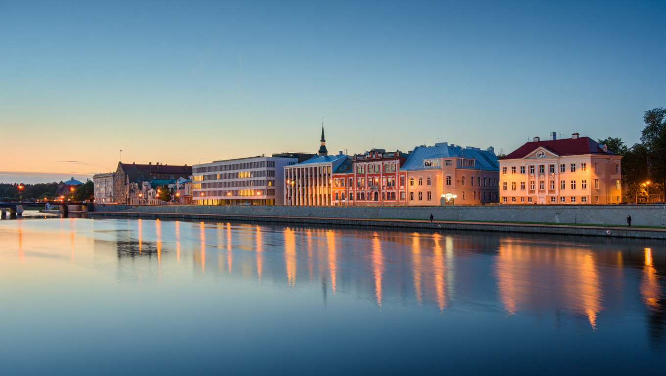 Tartu linnavaade, jõgi ja modernne kultuur
